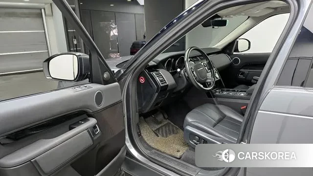 Land Rover Discovery 5 2019 Серый из Кореи, фото 2