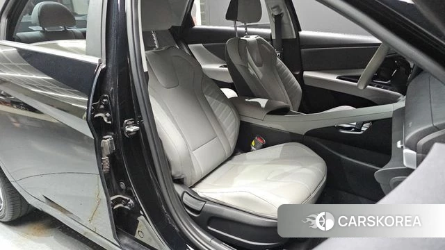 Hyundai Avante Hybrid (CN7) 2021 Черный из Кореи, фото 2