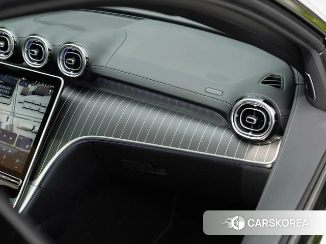 Mercedes-Benz Class C 2024 Белый из Китая, фото 2