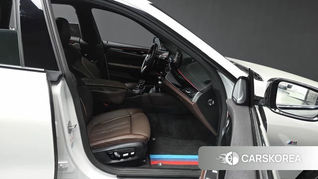 BMW 6 Series GT (G32) 2021 Белый из Кореи, фото 2
