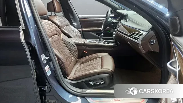 BMW 7 Series (G11) 2020 Серый из Кореи, фото 2