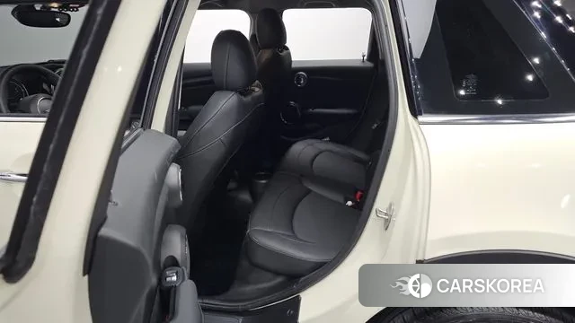 Mini Cooper 2020 Жемчужный цвет из Кореи, фото 2