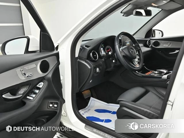 Mercedes-Benz GLC-Class X253 2018 Белый из Кореи, фото 2
