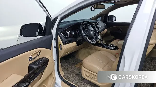 Kia The New Carnival 2018 Белый из Кореи, фото 2