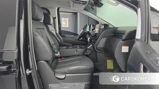 Hyundai Staria 2025 Черный из Кореи, фото 2