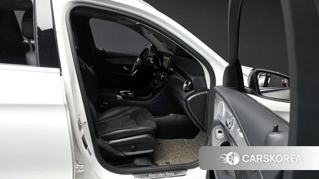 Mercedes-Benz GLC-Class X253 2019 Белый из Кореи, фото 2