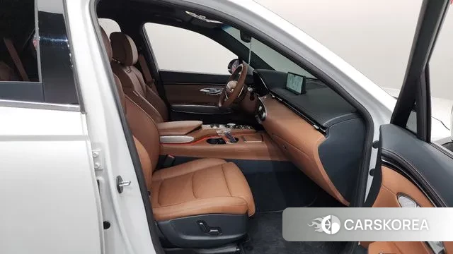 Genesis GV70 2024 Белый из Кореи, фото 2