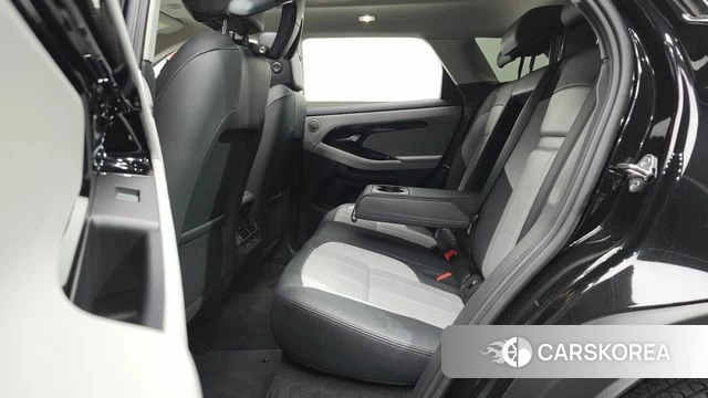 Land Rover Range Rover Evoque 2nd Generation 2024 Черный из Кореи, фото 2