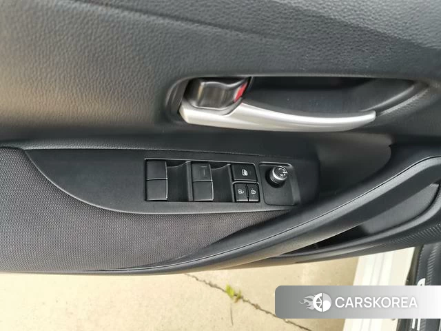 Toyota Corolla 2023 Белый из Китая, фото 2