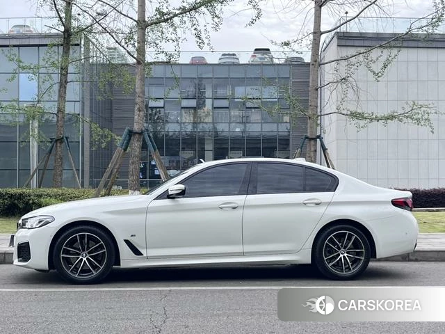 BMW 5 series (imported) 2023 Белый из Китая, фото 2
