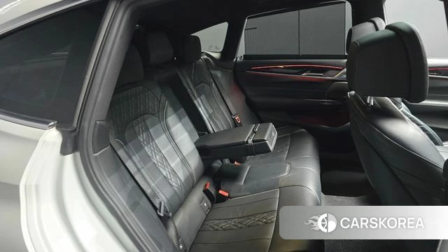 BMW 6 Series GT (G32) 2022 Белый из Кореи, фото 2