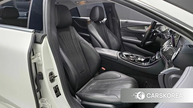 Mercedes-Benz CLS-Class C257 2018 Белый из Кореи, фото 2