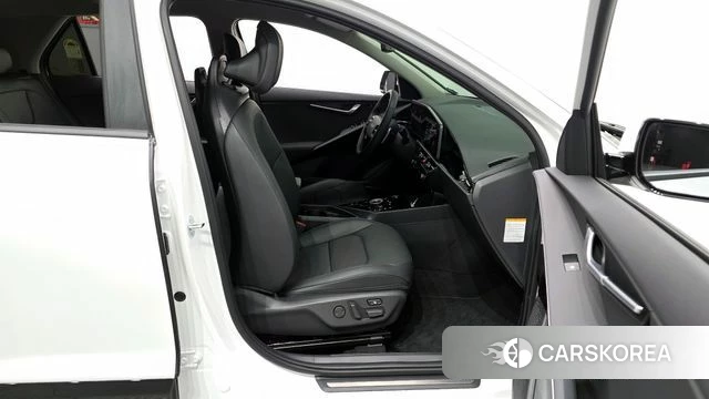 Kia Di Ol Nu Niro 2025 Белый из Кореи, фото 2