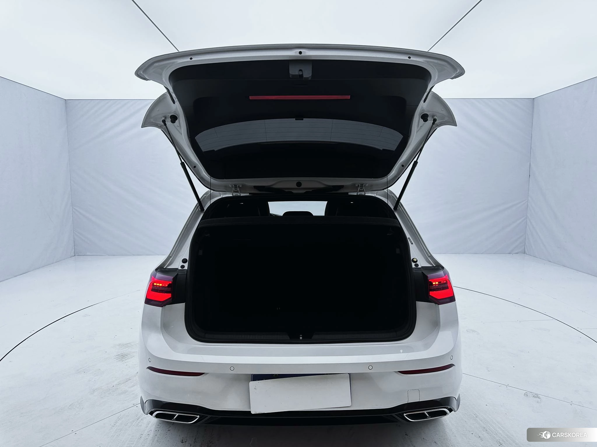 Volkswagen Golf 2020 Белый из Китая, фото 2