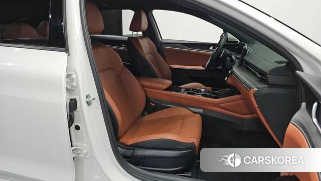 Kia The New K5 3rd generation 2023 Белый из Кореи, фото 2