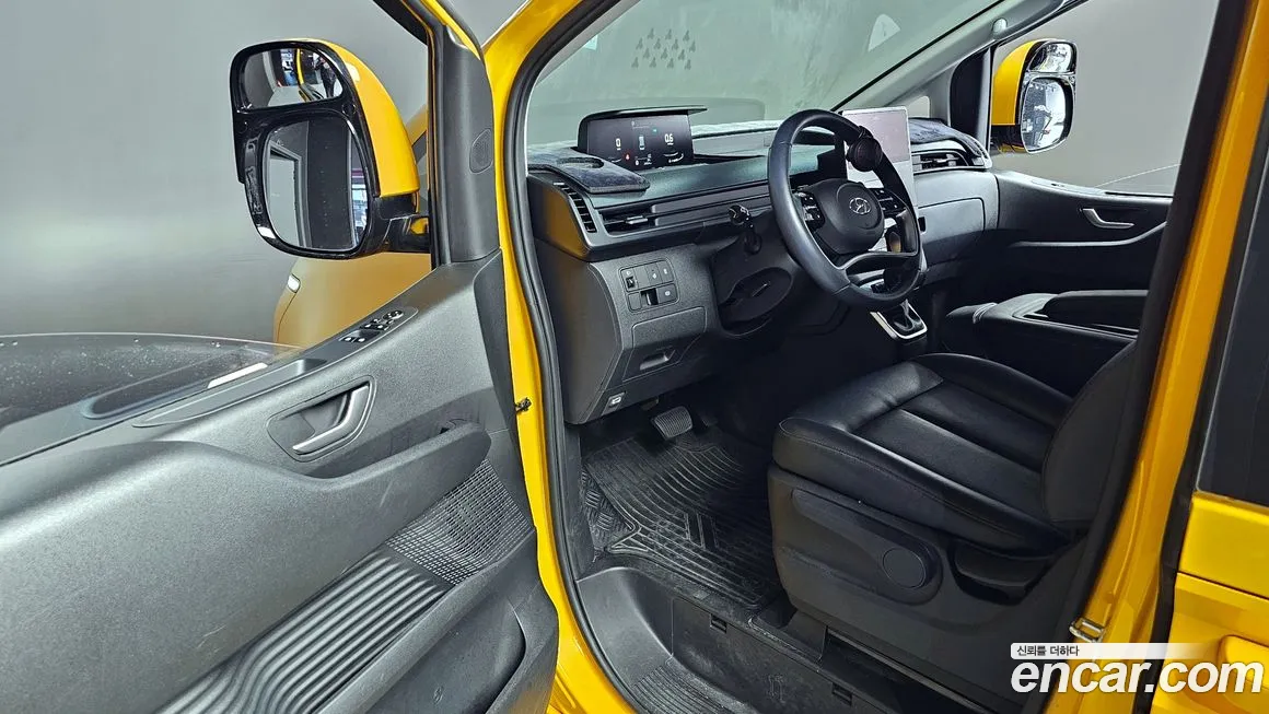 Hyundai Staria 2022 Желтый из Кореи, фото 2