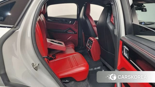 Porsche Cayenne (PO536) 2023 Серебряный из Кореи, фото 2