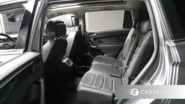 Volkswagen Tiguan Allspace 2018 Серый из Кореи, фото 2