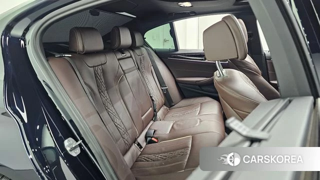 BMW 5 Series (G30) 2022 Черный из Кореи, фото 2