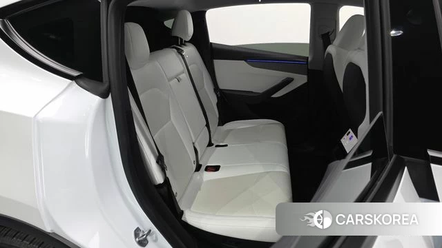 Tesla Model Y 2025 Белый из Кореи, фото 2