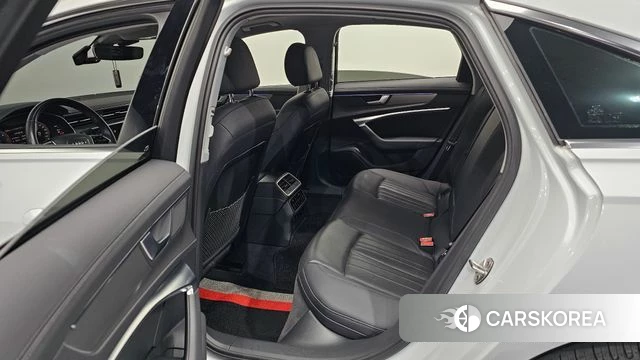 Audi A6 (C8) 2023 Белый из Кореи, фото 2