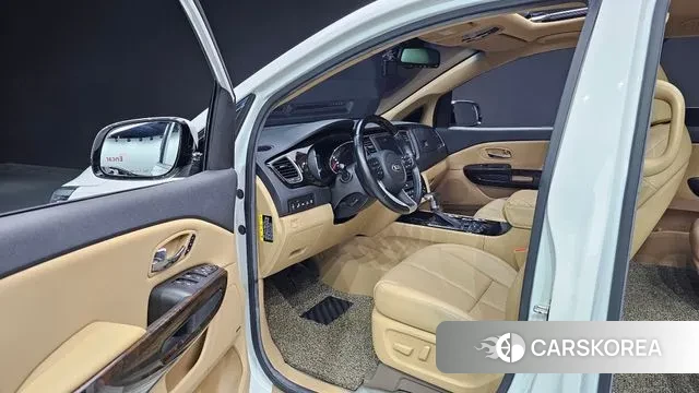 Kia The New Carnival 2018 Белый из Кореи, фото 2