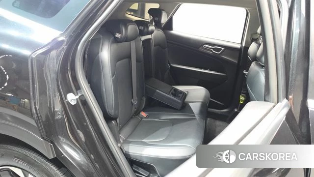 Kia Sportage 5th Generation Hybrid 2022 Черный из Кореи, фото 2