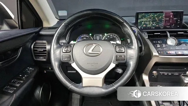 Lexus NX300h 2018 Белый из Кореи, фото 2