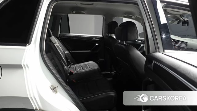 Volkswagen Tiguan second Generation 2018 Белый из Кореи, фото 2