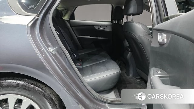Kia The New K3 2nd generation 2023 Серый из Кореи, фото 2