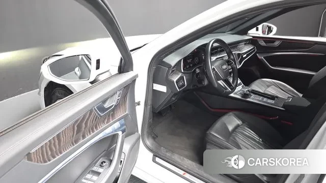 Audi A6 (C8) 2021 Белый из Кореи, фото 2