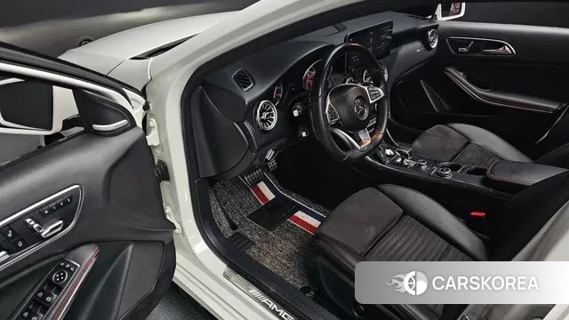 Mercedes-Benz A-Class W176 2018 Белый из Кореи, фото 2