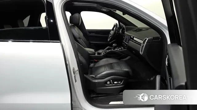 Porsche Cayenne (PO536) 2019 Белый из Кореи, фото 2