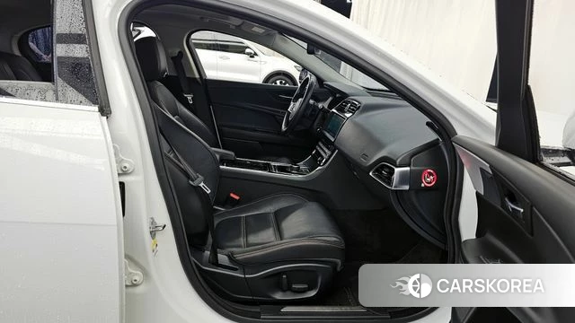 Jaguar XE 2018 Белый из Кореи, фото 2