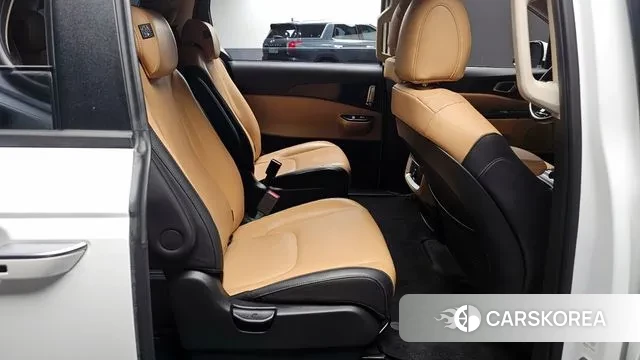Kia Carnival 4th generation 2022 Белый из Кореи, фото 2