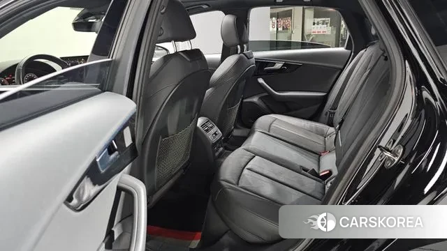 Audi A4 (B9) 2021 Черный из Кореи, фото 2