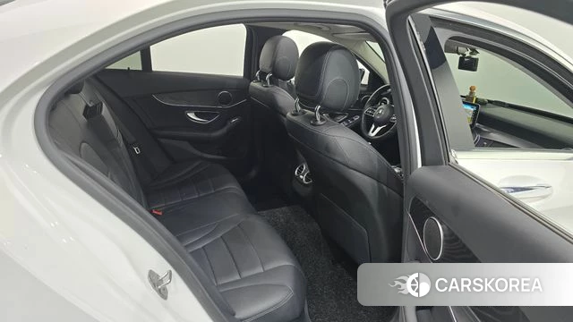 Mercedes-Benz C-Class W205 2019 Белый из Кореи, фото 2