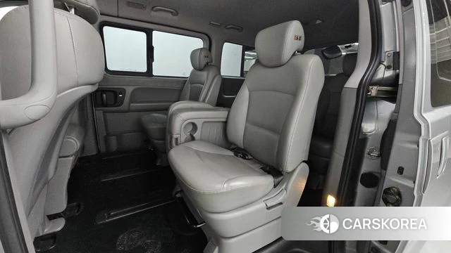Hyundai The New Grand Starex 2018 Серебристо-серый из Кореи, фото 2