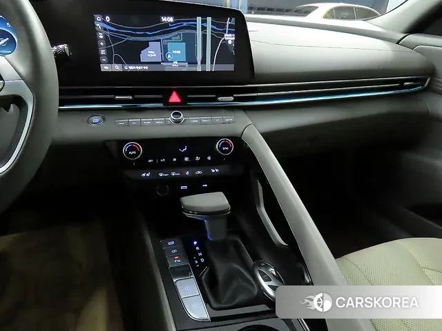 Hyundai The New Avante Hybrid (CN7) 2025 Белый из Кореи, фото 2