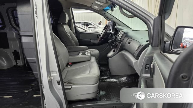 Hyundai The New Grand Starex 2018 Серебряный из Кореи, фото 2