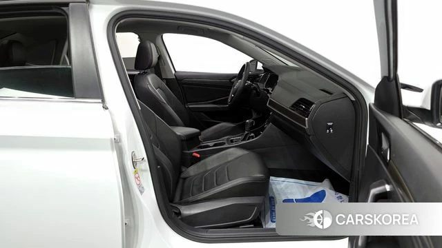 Volkswagen 7th Generation of Jetta 2020 Белый из Кореи, фото 2