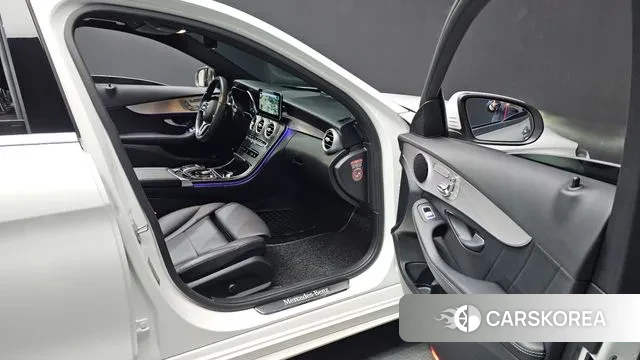 Mercedes-Benz C-Class W205 2021 Белый из Кореи, фото 2