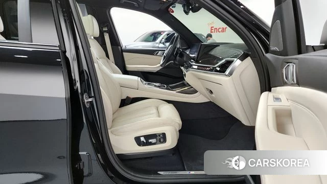 BMW X7 (G07) 2025 Черный из Кореи, фото 2