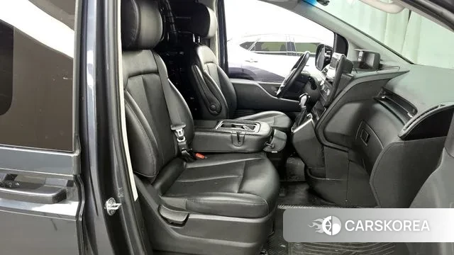 Hyundai Staria 2022 Серый из Кореи, фото 2