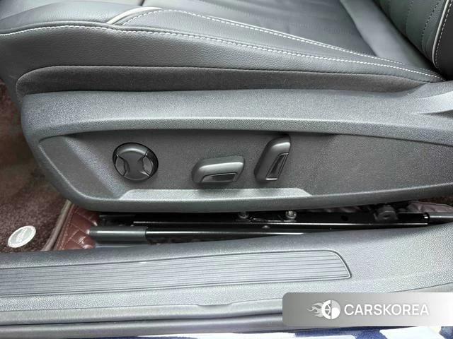 Volkswagen Passat 2023 Черный из Китая, фото 2