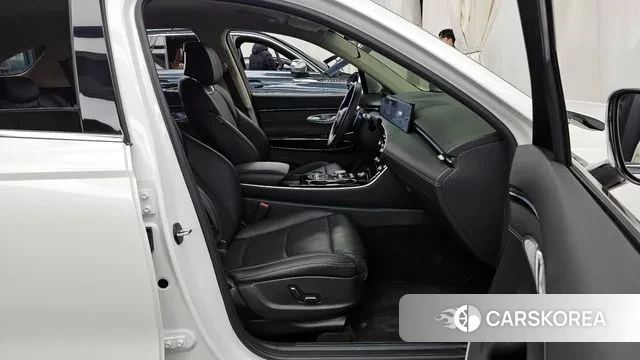 Genesis GV70 2024 Белый из Кореи, фото 2