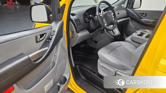 Hyundai The New Grand Starex 2018 Желтый из Кореи, фото 2