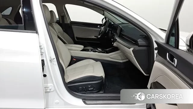 Kia The New K5 3rd generation 2023 Белый из Кореи, фото 2