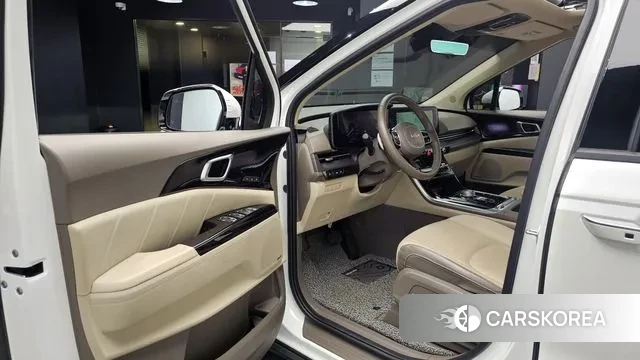 Kia Carnival 4th generation 2023 Белый из Кореи, фото 2