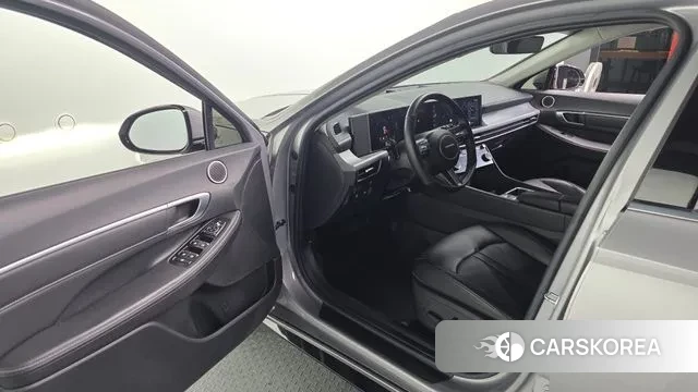 Hyundai Sonata D Edge (DN8) 2024 Серебряный из Кореи, фото 2